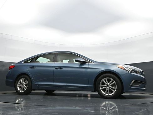Used 2017 Hyundai Sonata SE FWD image 29