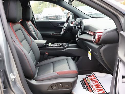 New 2026 Chevrolet Equinox RS w/ Convenience Package III image 31