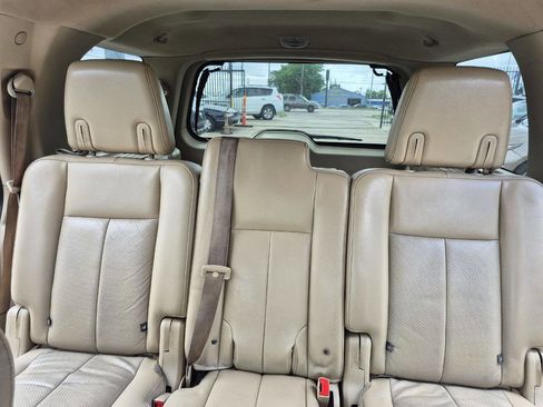 Used 2013 Ford Expedition XLT image 23