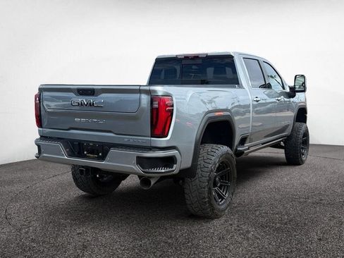 Used 2024 GMC Sierra 2500 Denali Ultimate AWD/4WD image 5