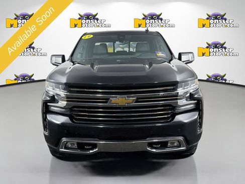 Used 2019 Chevrolet Silverado 1500 High Country w/ Technology Package AWD/4WD image 2