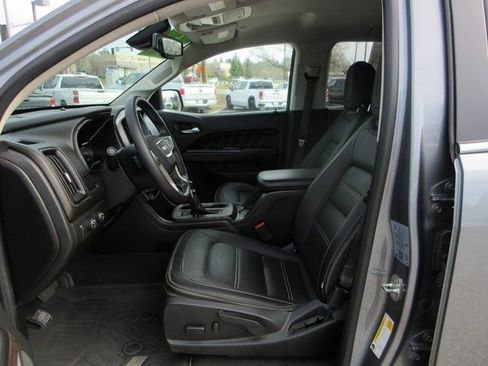 Used 2022 GMC Canyon Denali image 12