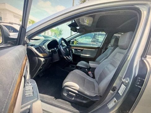Used 2019 Honda CR-V Touring image 5