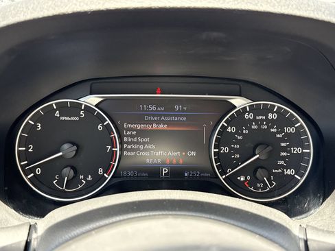 Used 2024 Nissan Altima 2.5 SV FWD image 18