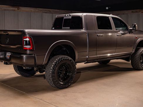 Used 2024 RAM 2500 Limited image 10