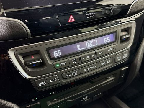 Used 2019 Honda Pilot Touring image 19