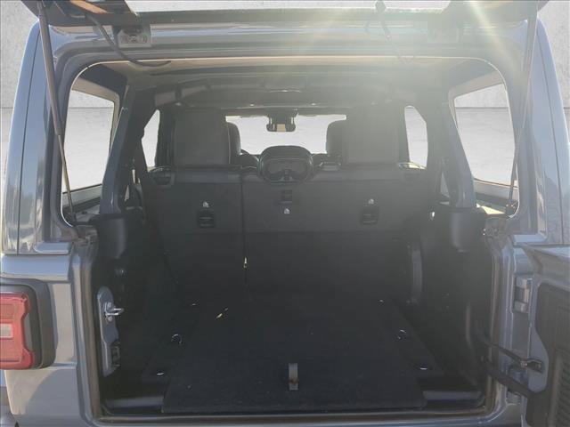 Used 2025 Jeep Wrangler Unlimited Rubicon AWD/4WD image 6