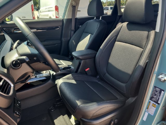 Used 2025 Kia Seltos EX w/ EX Sunroof Package FWD image 19