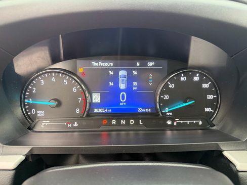 Used 2023 Ford Explorer XLT w/ Equipment Group 202A AWD/4WD image 29