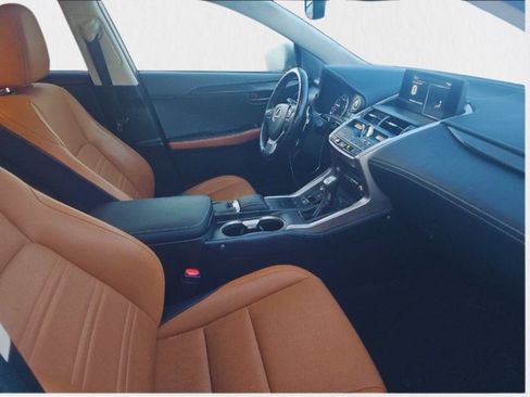 Used 2018 Lexus NX 300 FWD image 11