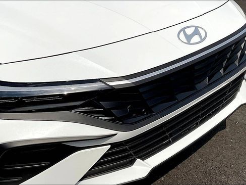 Used 2026 Hyundai Elantra Sport image 33