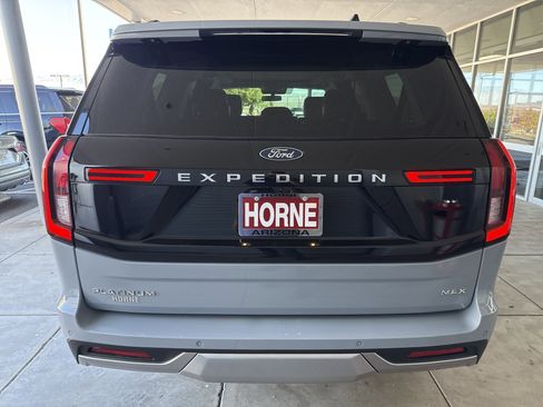 Certified 2025 Ford Expedition Max Platinum image 5