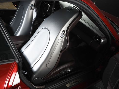 Used 2011 Porsche 911 Turbo S image 27