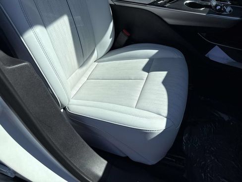 Used 2024 Cadillac Lyriq Sport AWD/4WD image 28