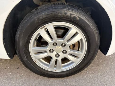 Used 2013 Chevrolet Sonic LT image 7