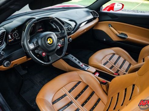 Used 2018 Ferrari 488 GTB image 2