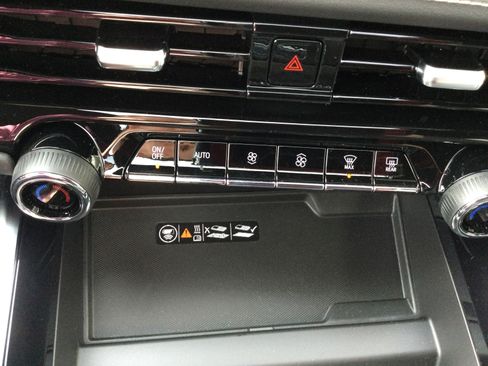 New 2026 Chevrolet Suburban Premier image 14