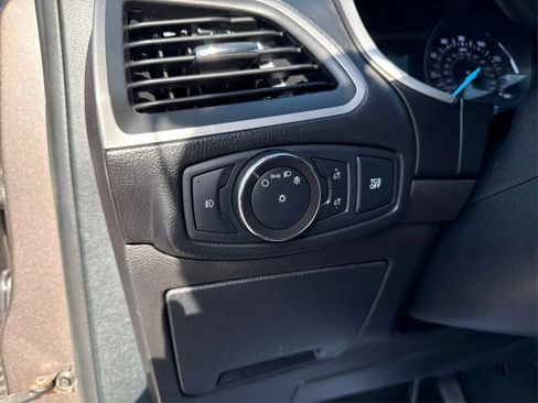 Used 2019 Ford Edge SEL w/ Equipment Group 201A AWD/4WD image 18