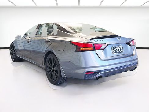 Used 2022 Nissan Altima 2.5 SR w/ Midnight Edition Package image 6