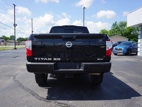 Used 2017 Nissan Titan SV RWD image 6