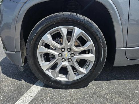 Used 2021 Chevrolet Traverse Premier image 10
