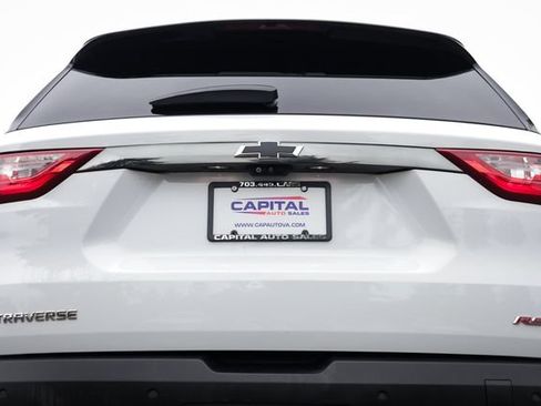 Used 2020 Chevrolet Traverse RS FWD image 14