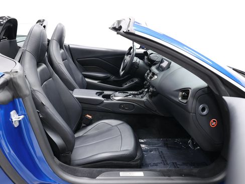 Used 2023 Aston Martin V8 Vantage Roadster RWD image 60