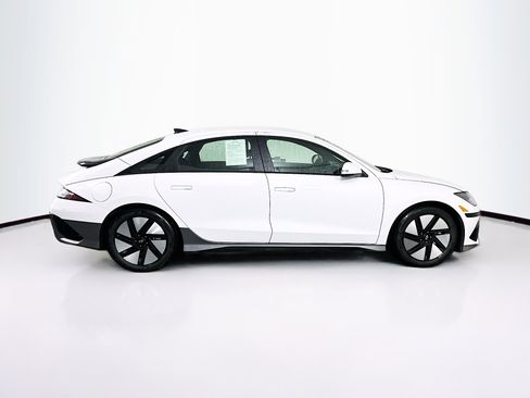 Used 2024 Hyundai Ioniq 6 SE RWD image 10