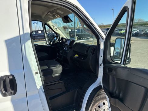 Used 2023 RAM ProMaster 2500 image 14