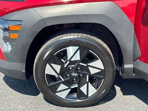 Used 2025 Hyundai Kona SEL AWD/4WD image 24