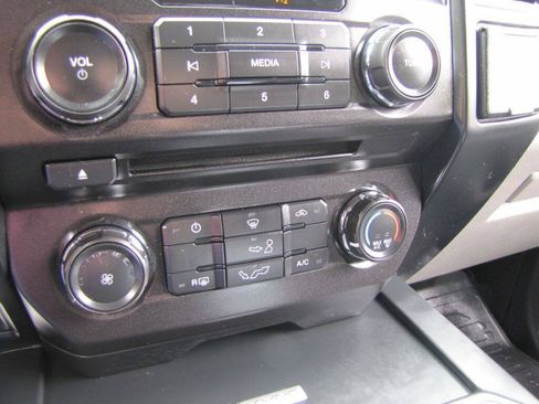 Used 2018 Ford F150 XL w/ Equipment Group 101A Mid RWD image 39
