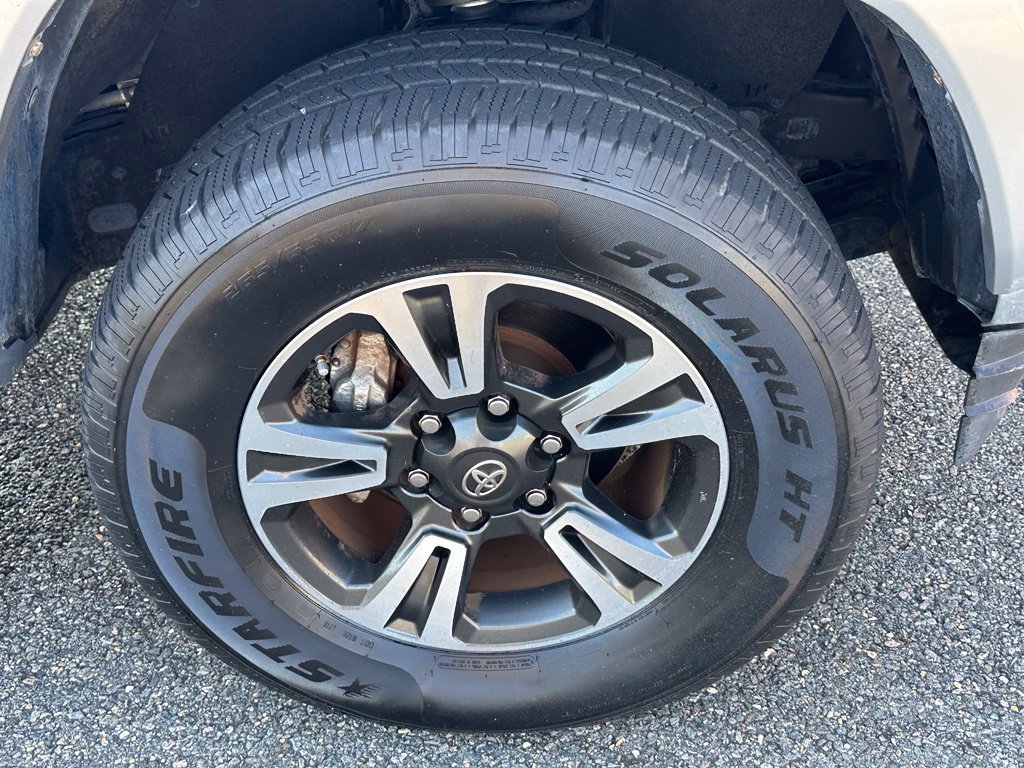 Used 2016 Toyota Tacoma TRD Sport w/ Towing Package RWD image 37
