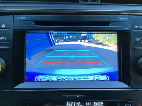 Used 2018 Toyota Avalon XLE image 48