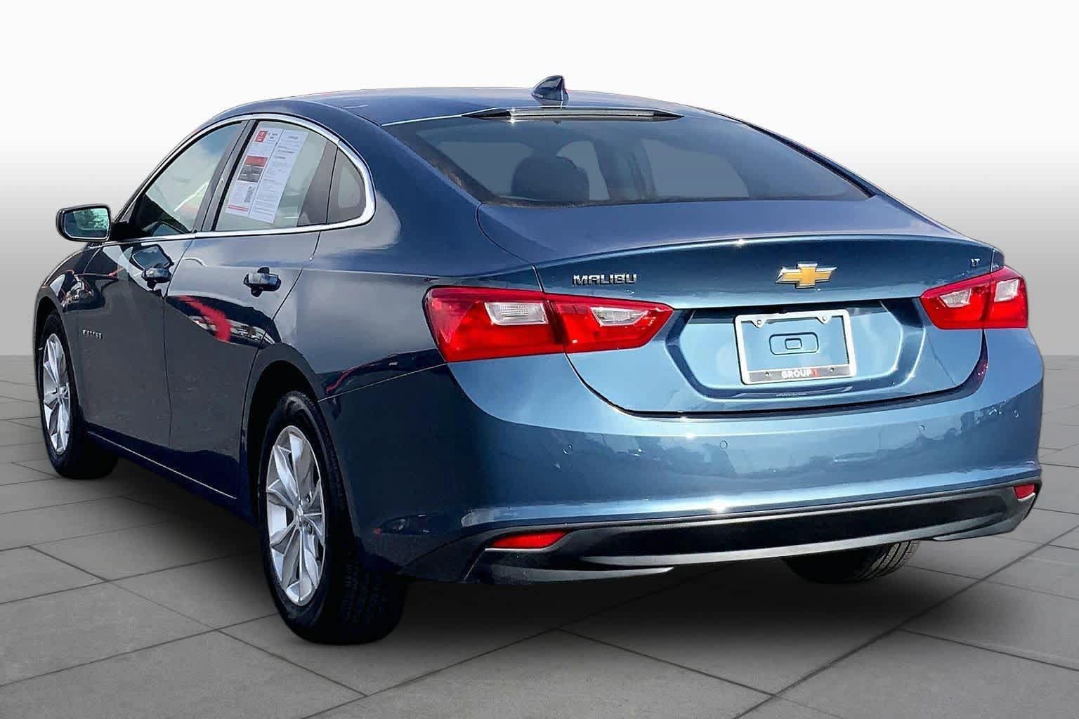 Used 2025 Chevrolet Malibu LT FWD image 12