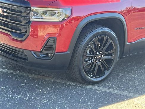 Certified 2022 GMC Acadia SLT w/ Elevation Edition image 9