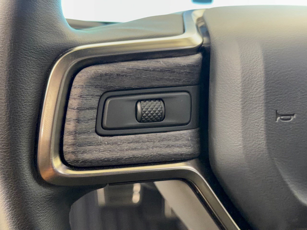 Used 2022 Rivian R1S Launch Edition Quad AWD/4WD image 18
