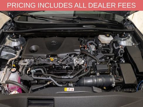 Used 2025 Toyota Camry SE FWD image 19