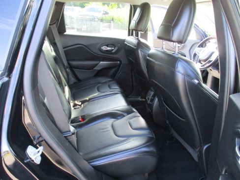 Certified 2021 Jeep Cherokee Limited AWD/4WD image 15
