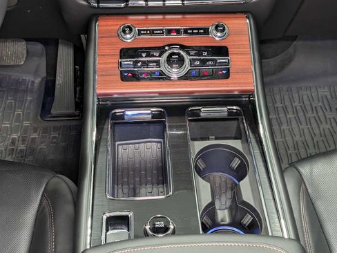 Used 2024 Lincoln Aviator Reserve w/ Elements Package Plus image 19