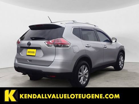 Used 2016 Nissan Rogue SV w/ SV Premium Package AWD/4WD image 5