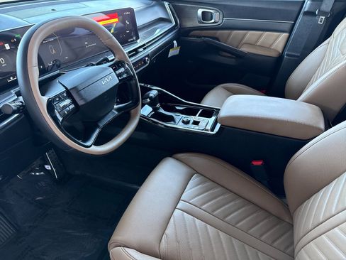 New 2026 Kia Sorento SX Prestige w/ Olive Brown Leather Package image 9