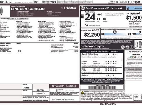 Certified 2024 Lincoln Corsair AWD image 34