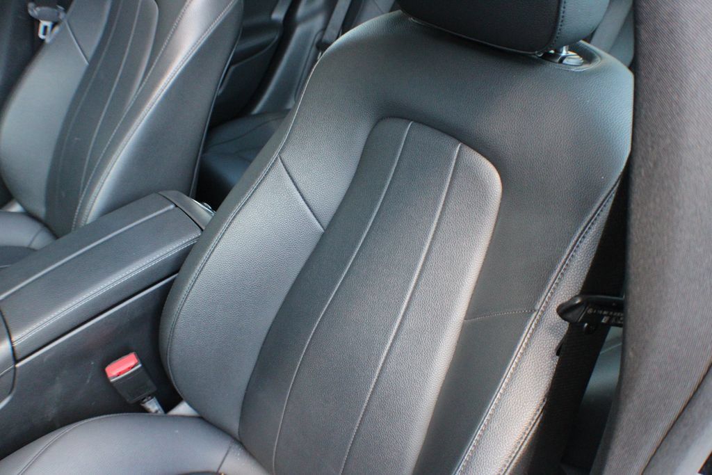 Used 2025 Mercedes-Benz CLA 250 image 10