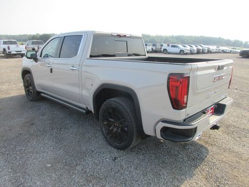 New 2026 GMC Sierra 1500 Denali w/ Denali Reserve Package AWD/4WD image 10