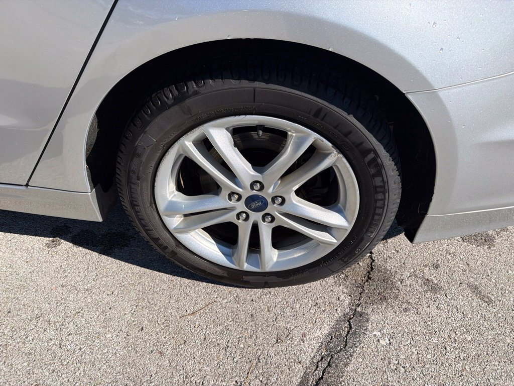 Used 2018 Ford Fusion SE FWD image 20