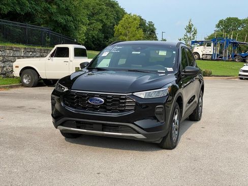 Used 2025 Ford Escape ST-Line AWD/4WD image 3