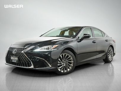 Used 2025 Lexus ES 350 w/ Luxury Package