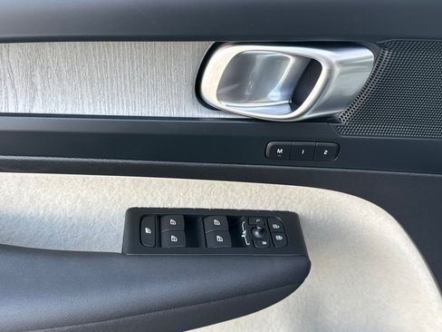 Certified 2026 Volvo XC40 B5 Plus w/ Protection Package Premier AWD/4WD image 10