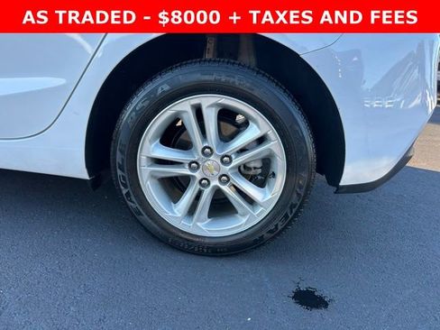 Used 2018 Chevrolet Cruze LT w/ Convenience Package image 10