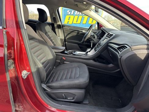 Used 2016 Ford Fusion SE w/ Equipment Group 201A image 18